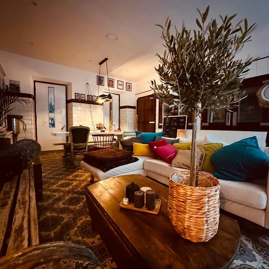 Ample Conciergerie Apartamento Cierp